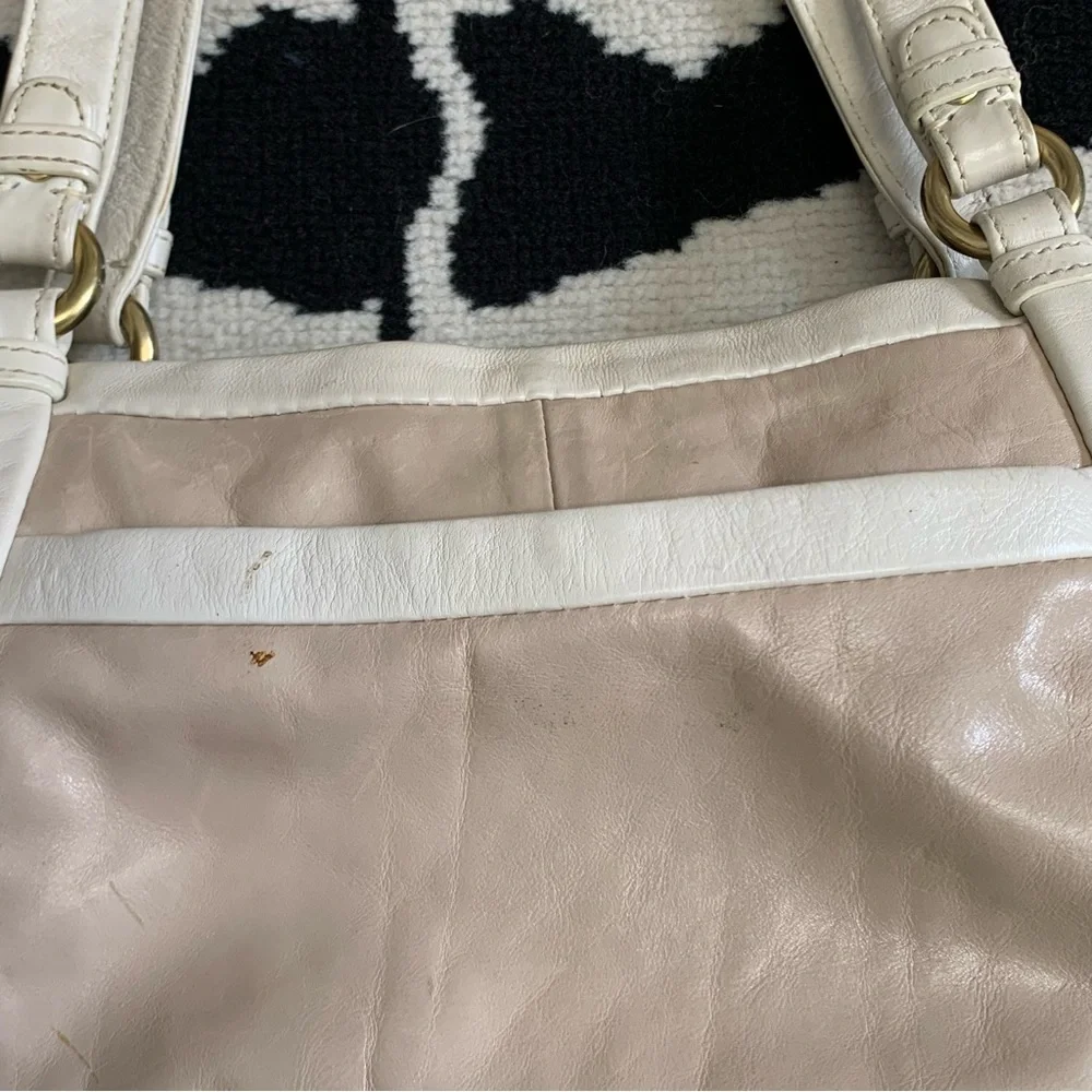 COACH Cricket Putty & White Leather 13601 Shoulder Bag - Picture 8 of 16